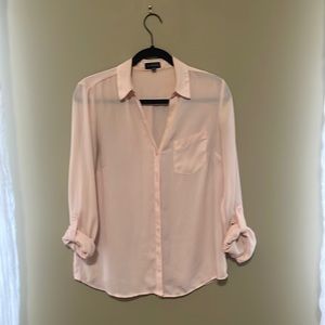 Lightweight Elegant Button-Down Blouse